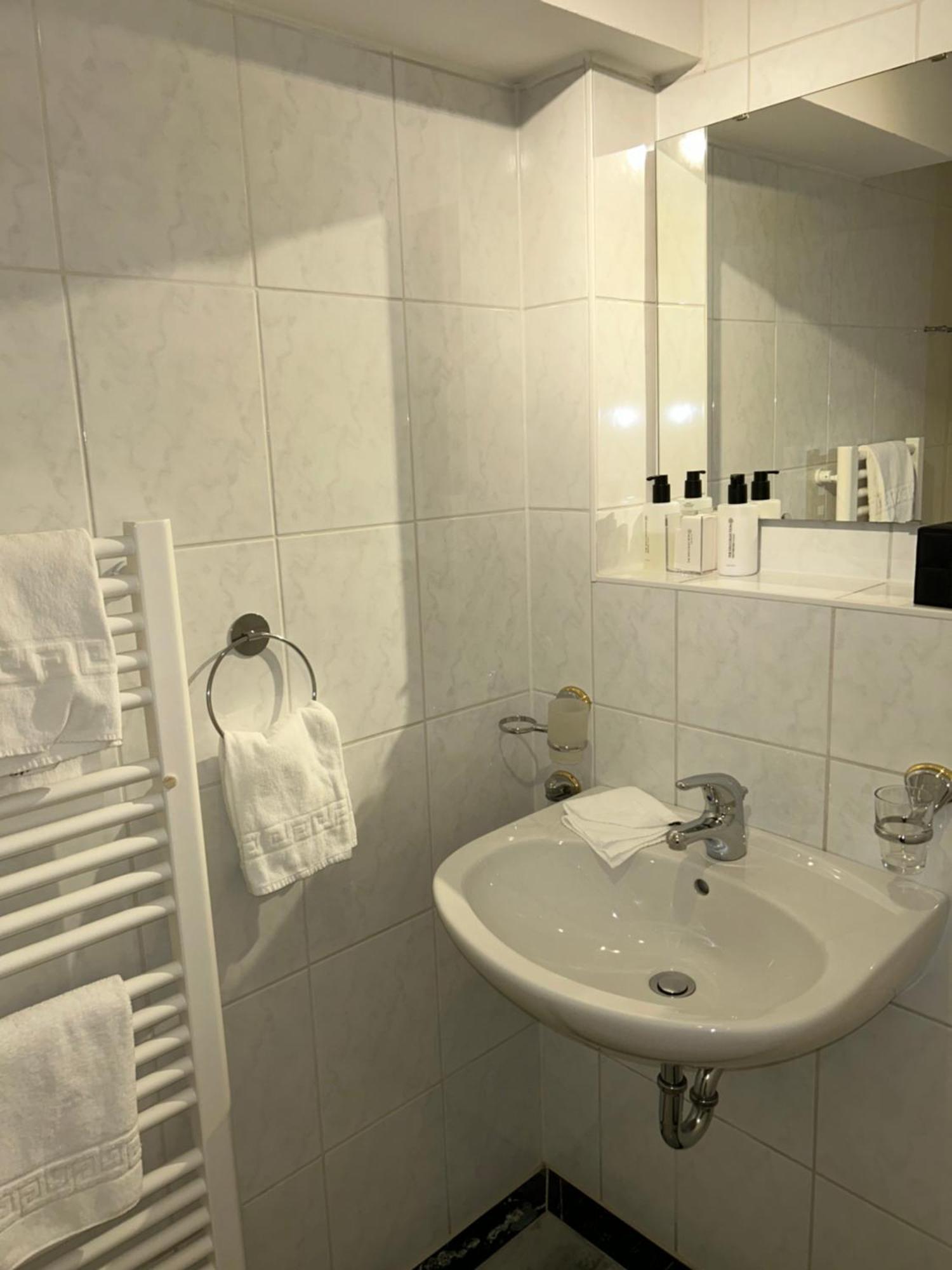 Hotel Stadtresidenz Hildesheim Ngoại thất bức ảnh