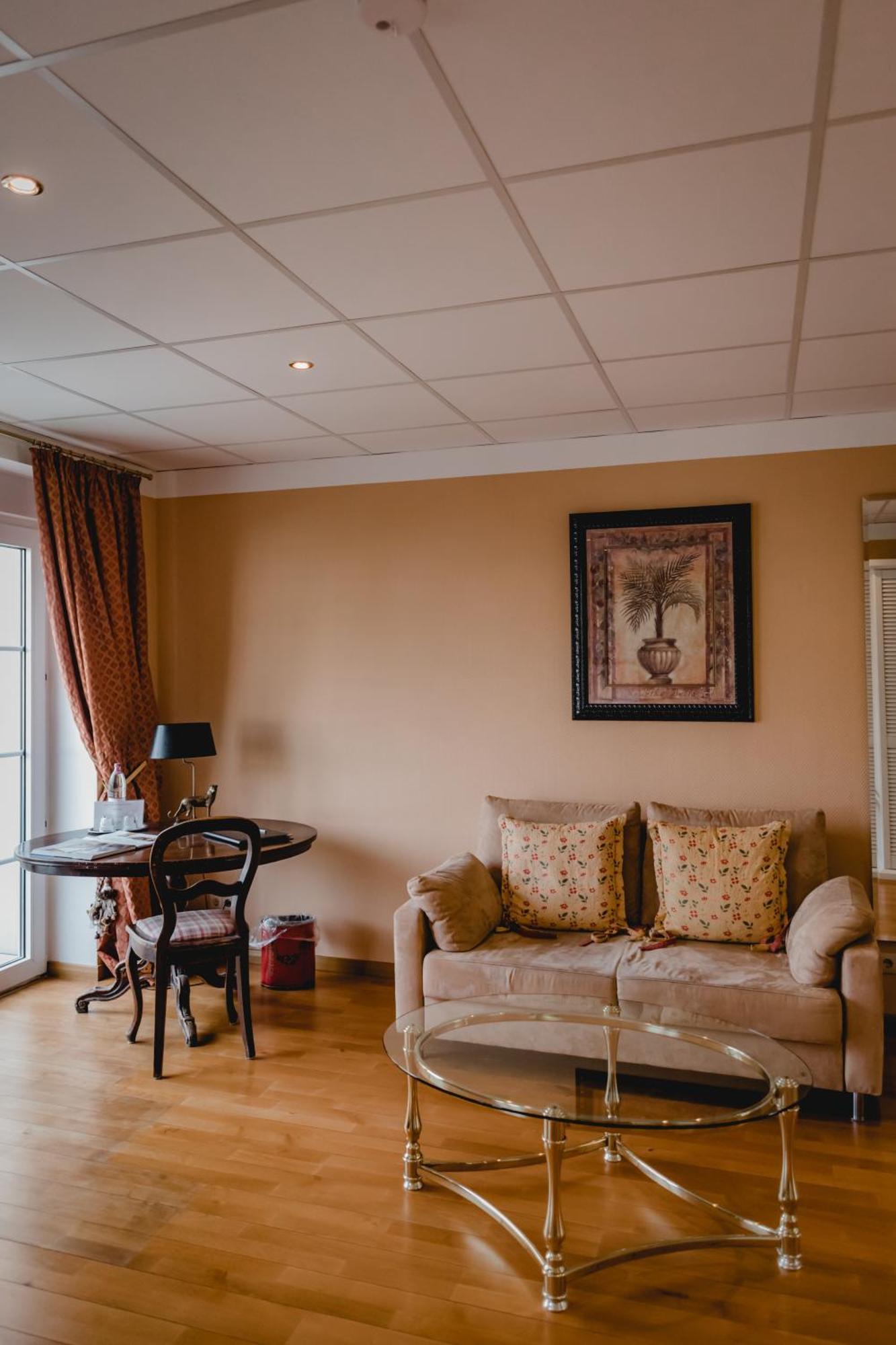 Hotel Stadtresidenz Hildesheim Ngoại thất bức ảnh